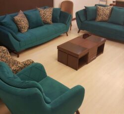 مبلمان قائم