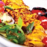 تهیه و توزیع غذا بابک