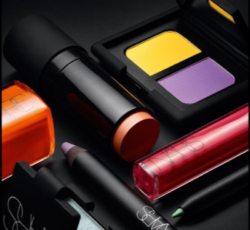 لوازم آرایشی دنیای فردیس