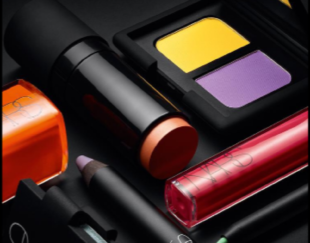 لوازم آرایشی دنیای فردیس