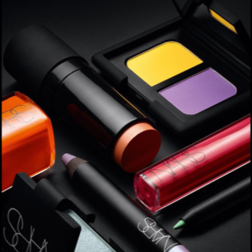 لوازم آرایشی دنیای فردیس