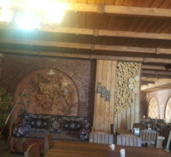 رستوران و سفره خانه سنتی سیمرغ