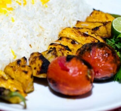 تهیه غذای ماهان(برادران سوری)