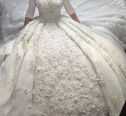 مزون لباس عروس و مجلسی  ساحل طلایی