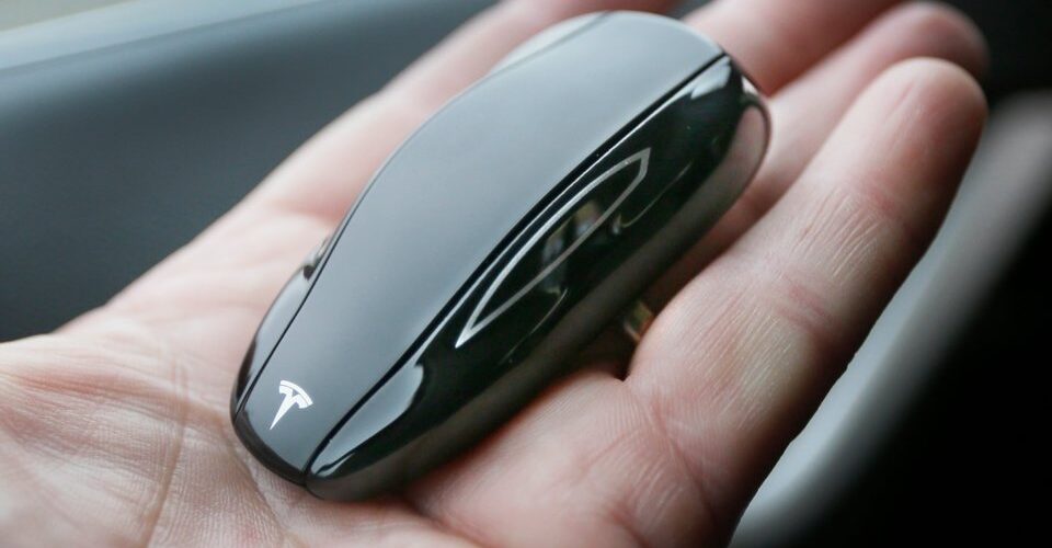 نگاهی به طراحی‌های فریبنده و فوق‌العاده جذاب سوئیچ ماشین‌های مدرن