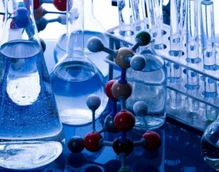 آزمایشگاه پزشکی دانشمند