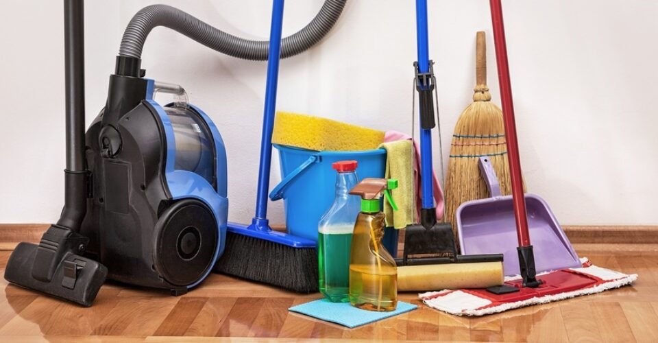 ۱۰ چیزی که اغلب در خانه تکانی های عید از قلم می افتد