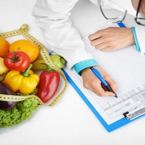 دکتر خدیجه یعقوبلو متخصص تغذیه