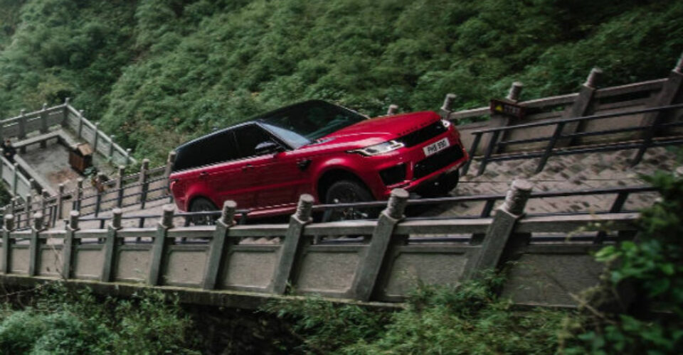 معجزه انگلیسی؛ چالش تبلیغاتی بزرگ رنجرور اسپرت هیبرید در چین