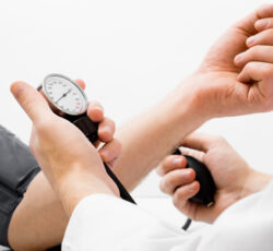 دکتر محمد رضا کمریی پزشک جراح و عمومی