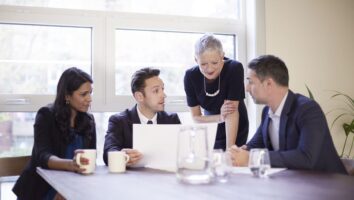 هرگز در مورد این مسایل با همکاران خود حرف نزنید