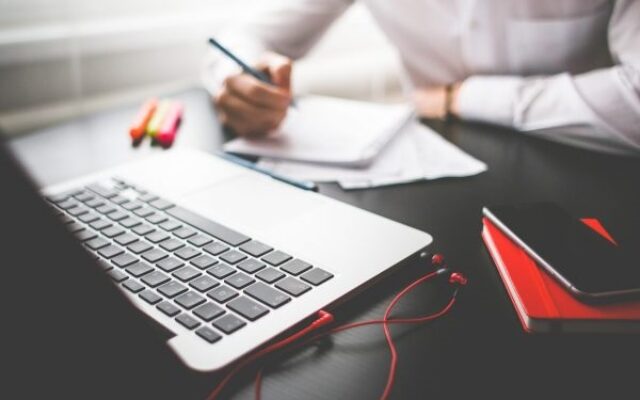 ۹ روش برای آنکه ابتکار عمل را در دست گرفته و در کارتان جدی گرفته شوید